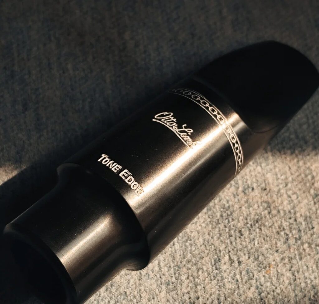 Nahaufnahme eines Otto Link Tone Edge Saxophon-Mundstücks